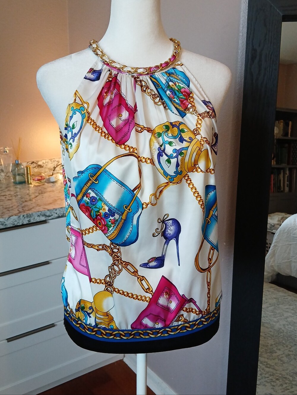 VTG Cache Sleeveless Blouse Top Handbags & Heels Print Sz XS Gold Chain Neckband
